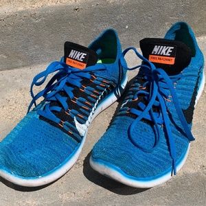 Nike Mens Free RN flyknit running shoe size 11
